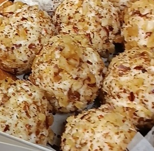 Сырные шарики в ореховом ассорти&nbsp;&nbsp;